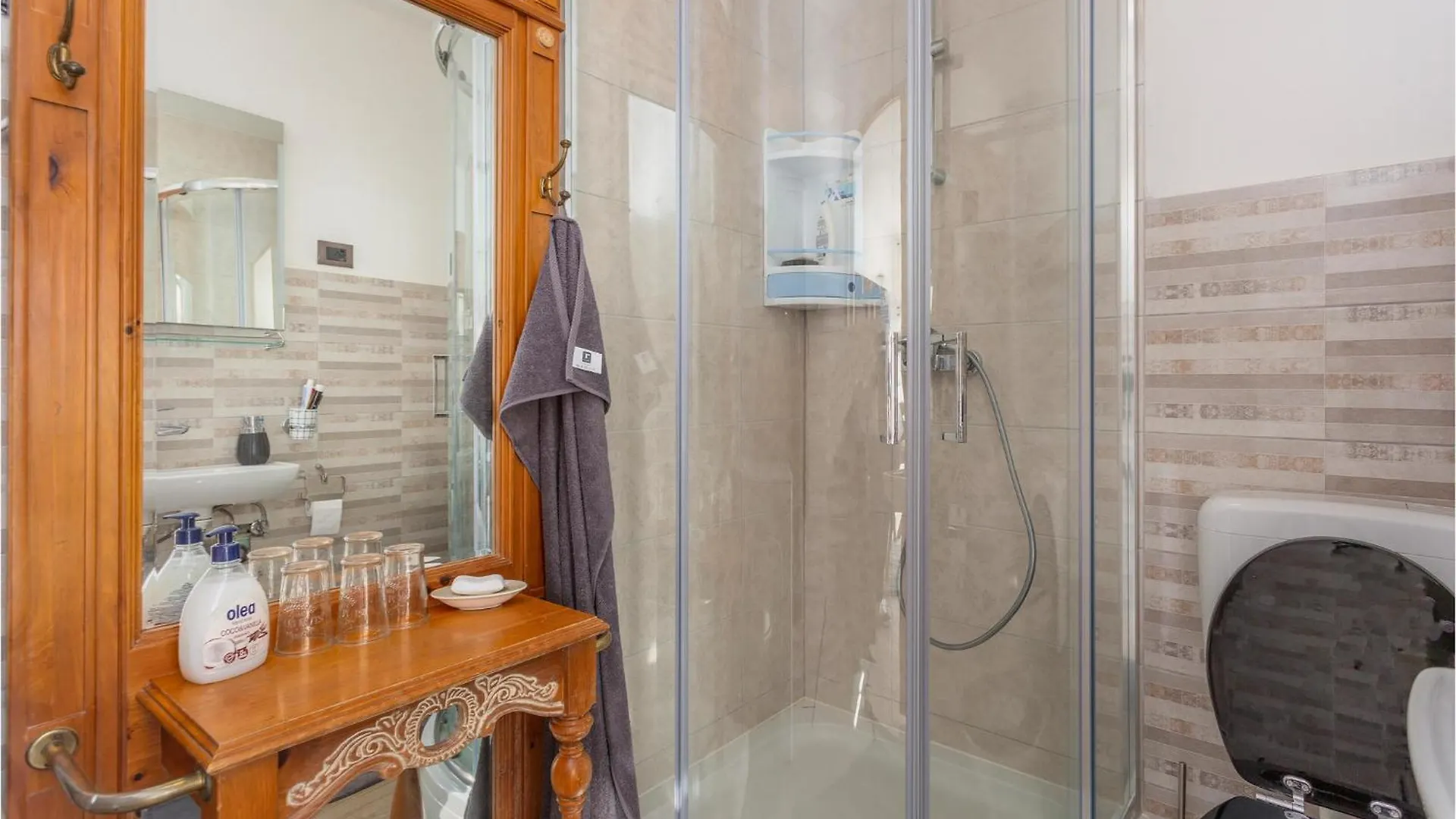 5 Bedroom Cozy Home In Jadranovo
