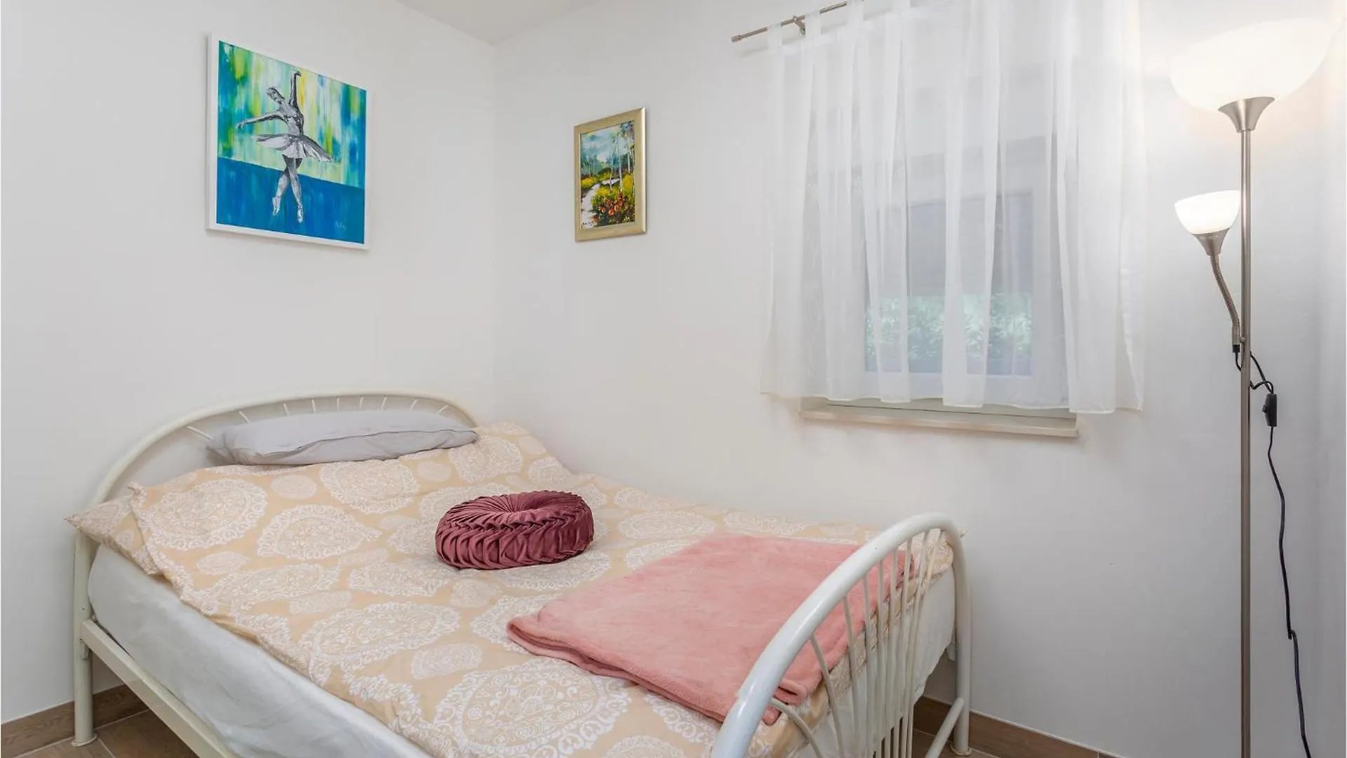 5 Bedroom Cozy Home In Jadranovo Holiday home