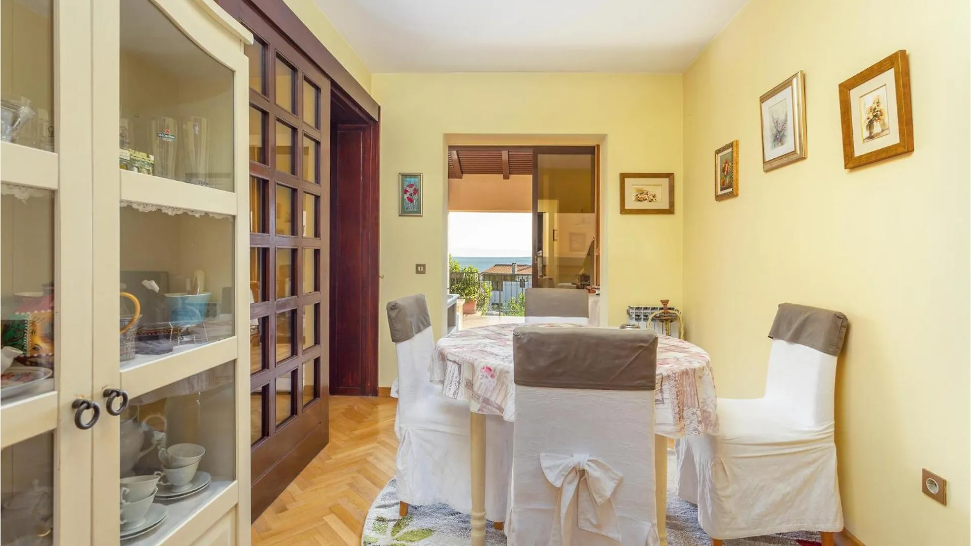 5 Bedroom Cozy Home In Jadranovo 0*,